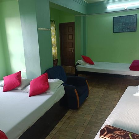 שילונג Our Villa Guest House By Roh מראה חיצוני תמונה