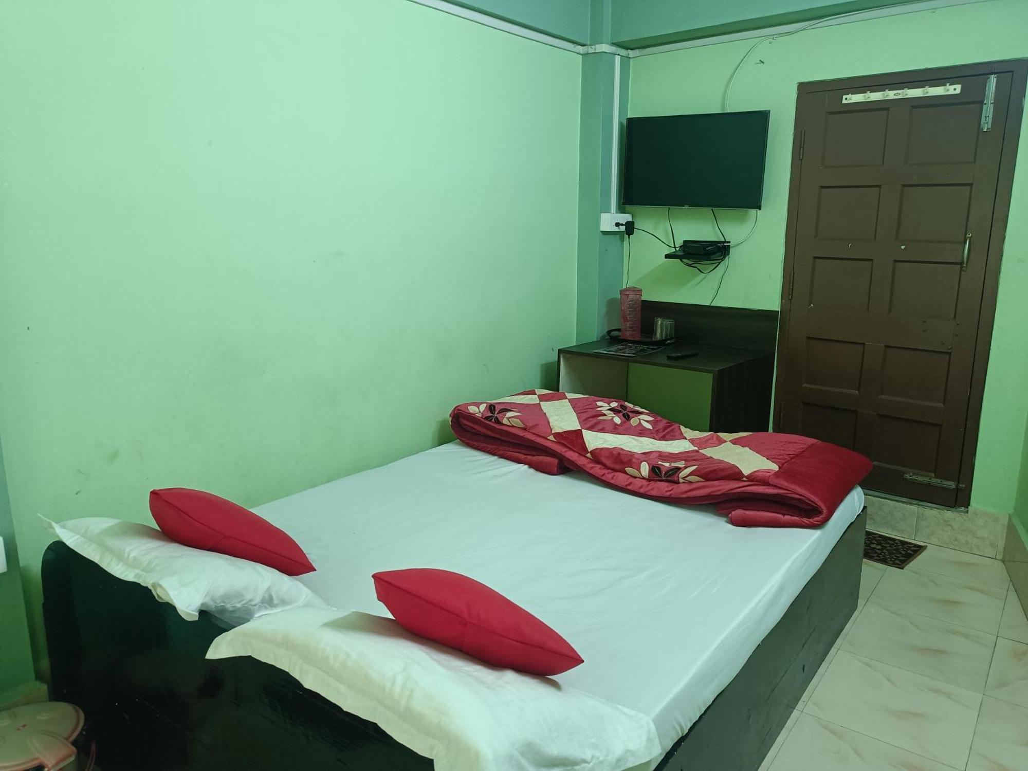 שילונג Our Villa Guest House By Roh מראה חיצוני תמונה