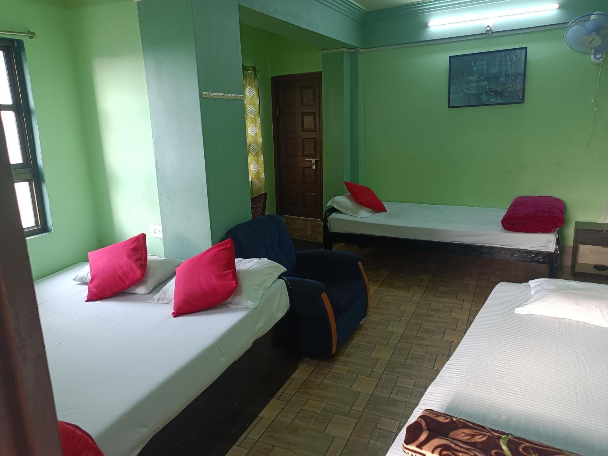 שילונג Our Villa Guest House By Roh מראה חיצוני תמונה