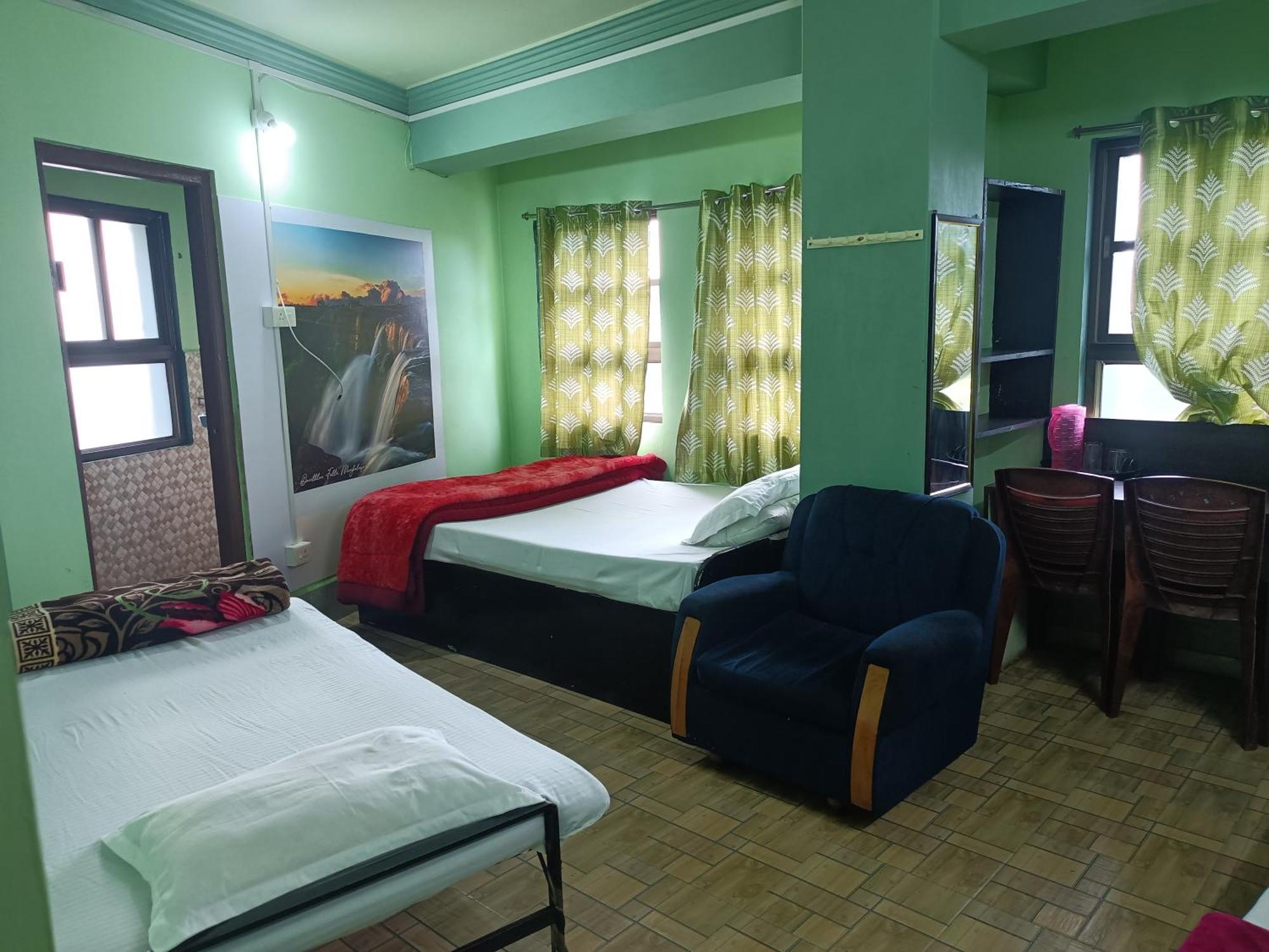 שילונג Our Villa Guest House By Roh מראה חיצוני תמונה